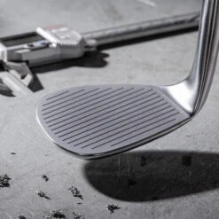 COBRA Snakebite V Silver Golf Wedge -Best Golf Shop 417866 COBRA Snakebite Silver Golf Wedge 9a